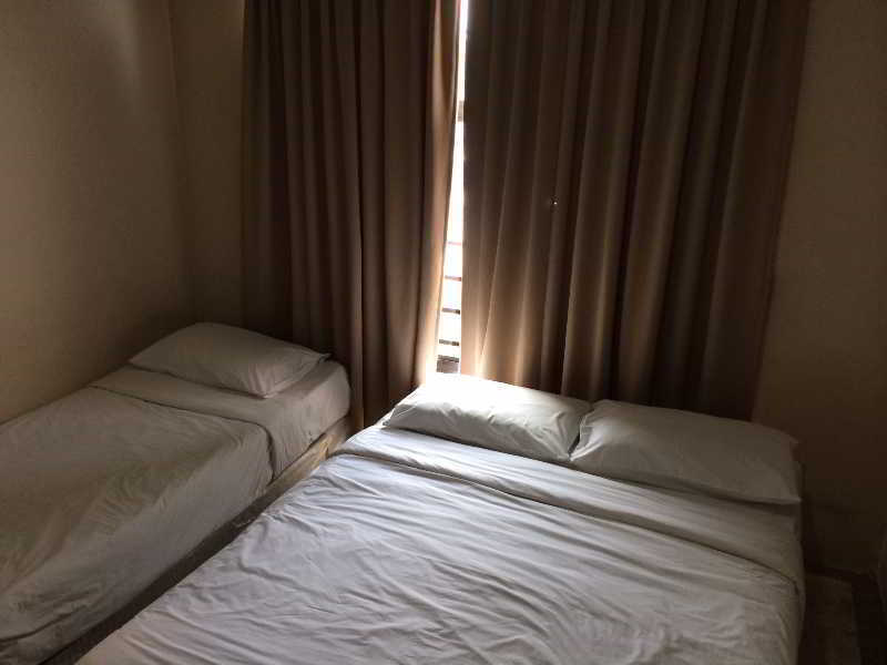 Hotel Zamburger Sg Bakap Kampong Gurun Exterior photo