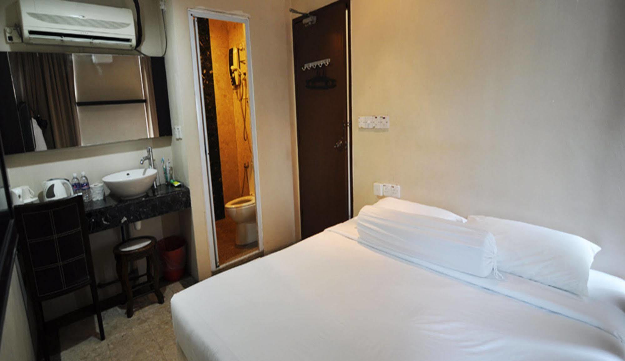 Hotel Zamburger Sg Bakap Kampong Gurun Exterior photo